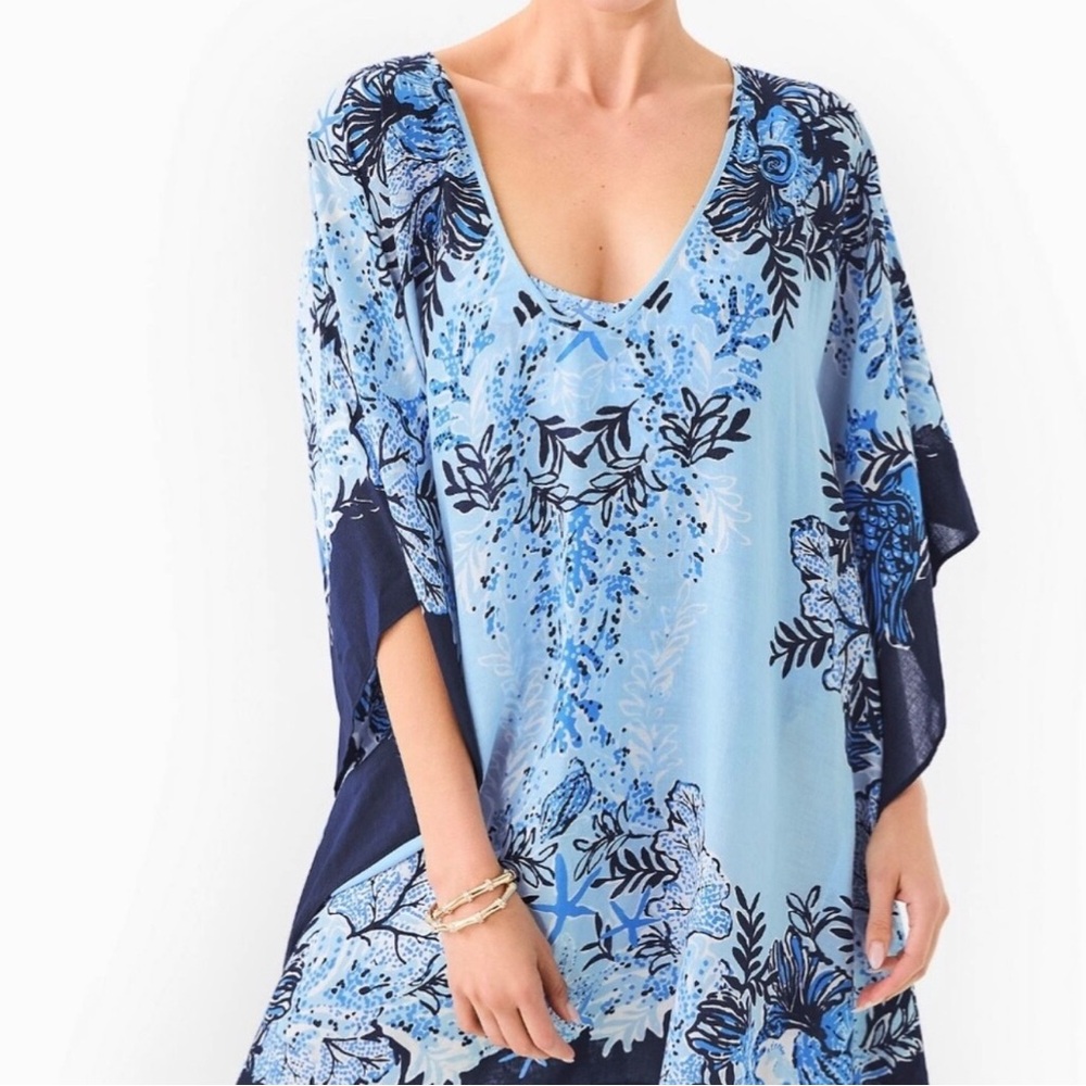 Lilly Pulitzer Maryam Coverup/Caftan Bonaire Blue Just a Little Koi L/XL.  NWT - Picture 2 of 4